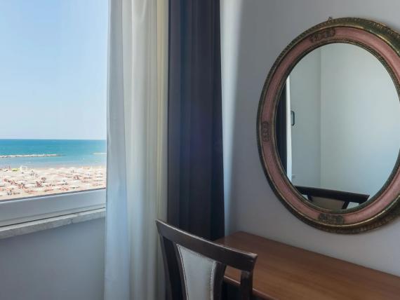 camera vista mare Blumen Hotel Rimini