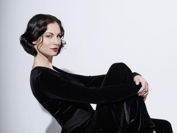 Krippenausstellung und „Nun singet und seid froh“