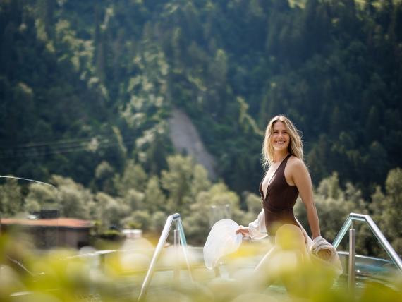 SPRING SPECIAL - STAY 4 PAY 3