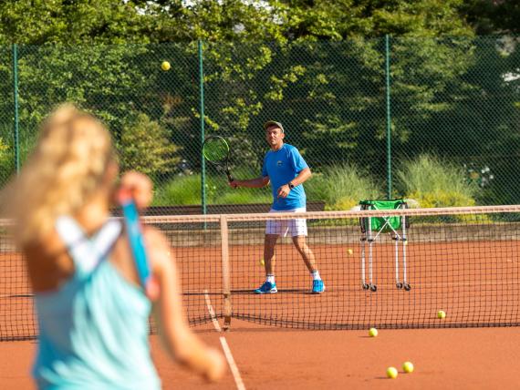 TENNIS WEEK