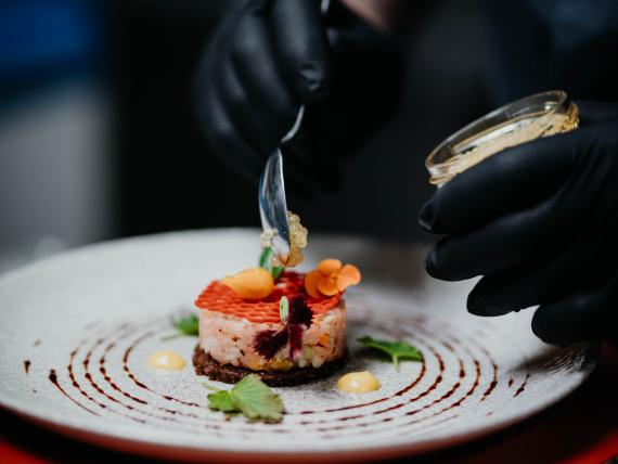 Feine Gourmetzubereitung im Post Seefeld - Wellnesshotel Tirol