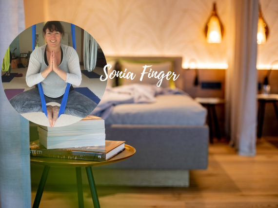 Entspannungszimmer im Pfalzblick Wald Spa Resort mit Yoga-Lehrerin Sonia Finger