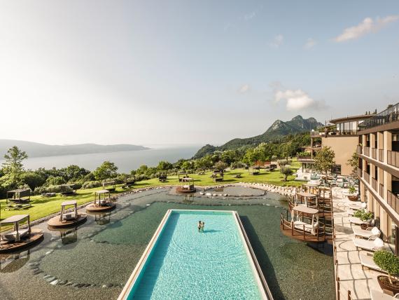 Nature Flow & Sunset Glow Retreat
