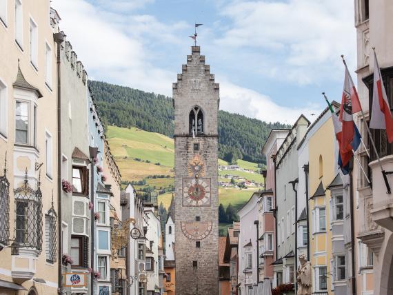 Schwarzer Adler Weekly Non Refundable Rate