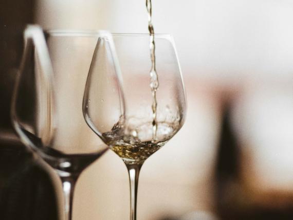 Wine & Dine 