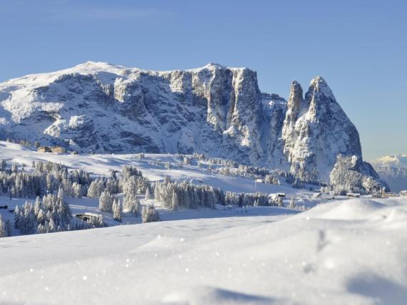 Verschneite Berglandschaft bei Garni - Residence Martina Breakfast Lodge