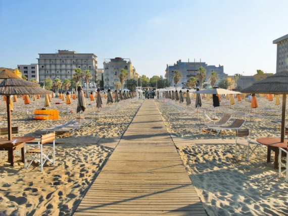 Juli-Angebot – 7 Tage am Meer in Rimini