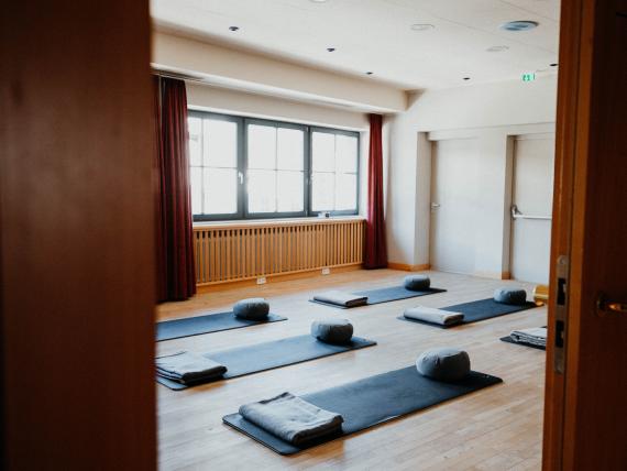 Yoga Retreat - "Get (the) light"