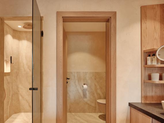 Royal Wellness-Suite