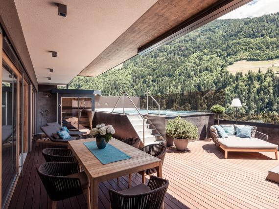 Mountain-Chalet