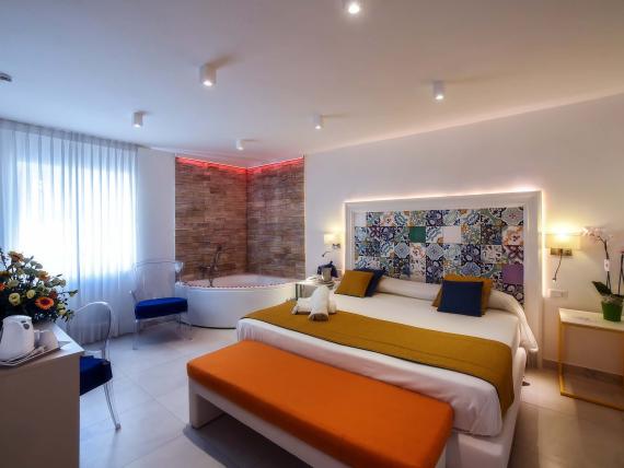Deluxe Boutique con vasca Jacuzzi in camera