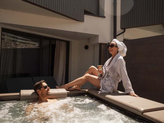 SECRET POOL SUITE