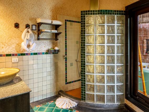 Deluxe Jacuzzi Villa