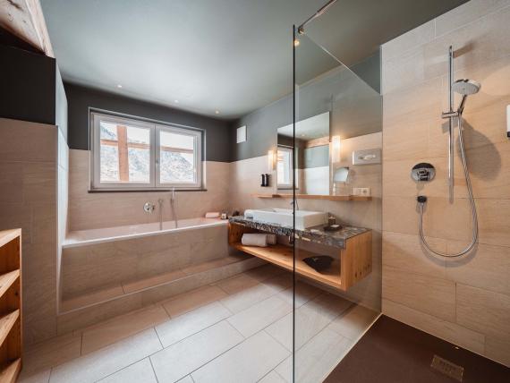Alpine Spa Suite