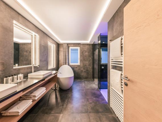 Top-Suite