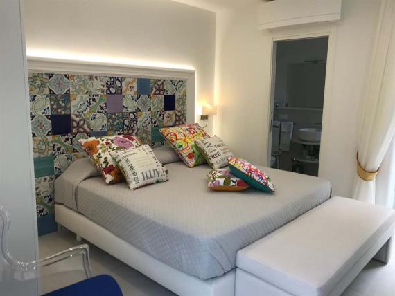 Junior Suite Boutique con Jacuzzi in terrazza privata – Giardino pensile