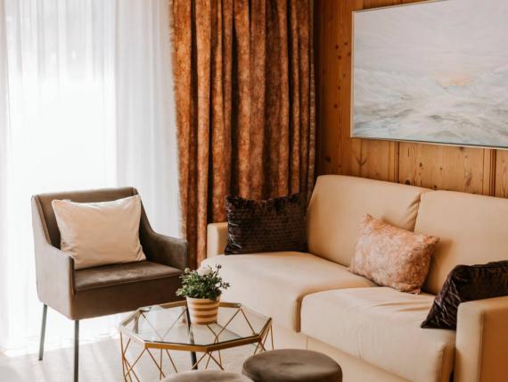 Apartment Top 6