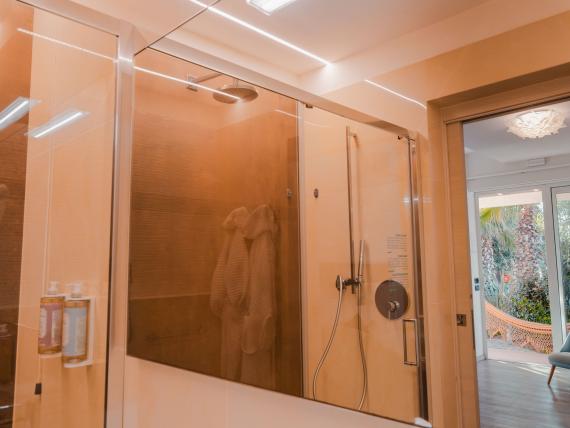 Prestige Room / Azure Prestige Room