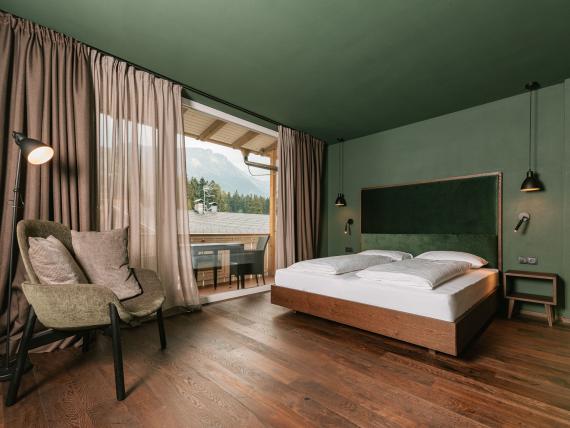 Gemütliches Zimmer mit Blick und Terrasse im Parc Hotel Florian