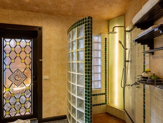 Royal Jacuzzi Villa Garden