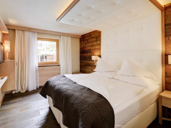 Top Suite