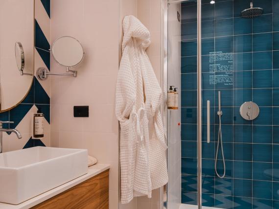 Heaven Room / Blue Heaven Room