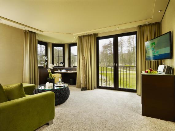 Gemütliches Zimmer mit Balkon im Land & Golf Hotel Stromberg