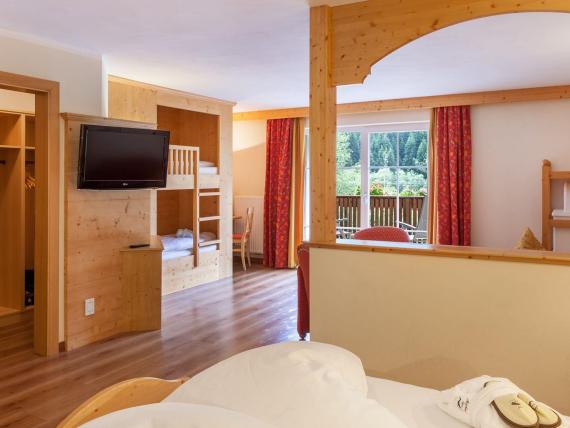 Family Suite “Alpi”  (ca. 50 m² )