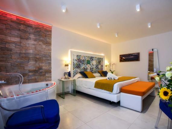 Deluxe Boutique con vasca Jacuzzi in camera