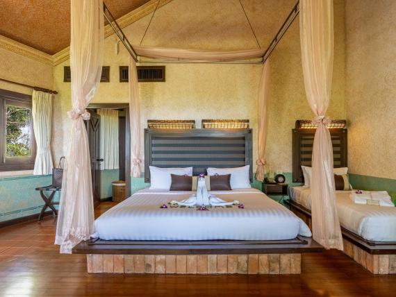 Royal Jacuzzi Villa Balcony