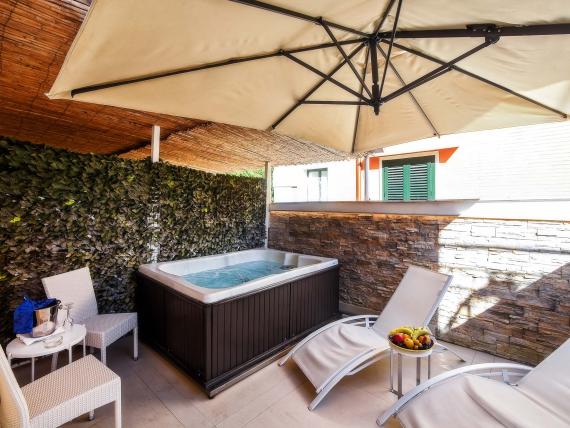 Junior Suite Boutique con Jacuzzi in terrazza privata