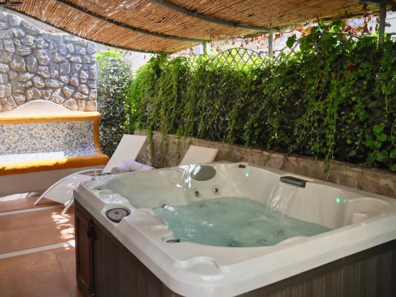 Junior Suite Boutique con Jacuzzi in terrazza privata – Giardino pensile