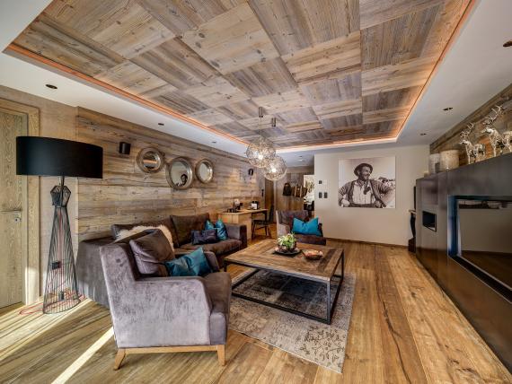 Mountain-Chalet