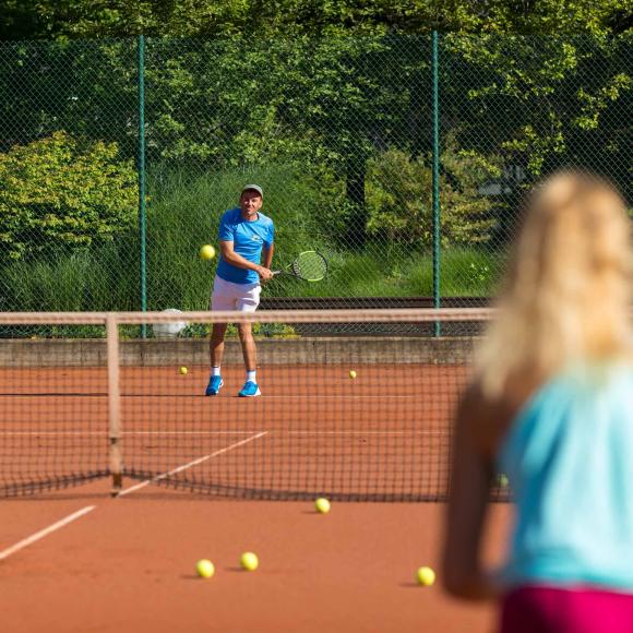 TENNIS - EINZELUNTERRICHT