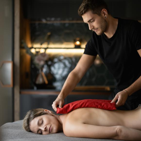 THE Q TOUCH – INTENSIVE RÜCKENMASSAGE