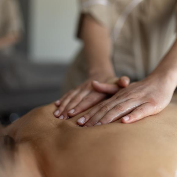 LOMI-LOMI-MASSAGE