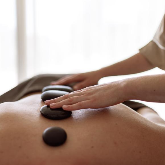 HOT-STONE-MASSAGE