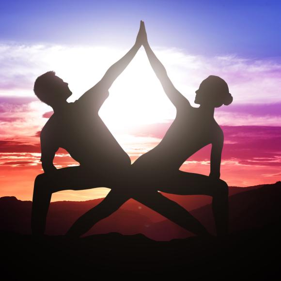 COUPLE YOGA