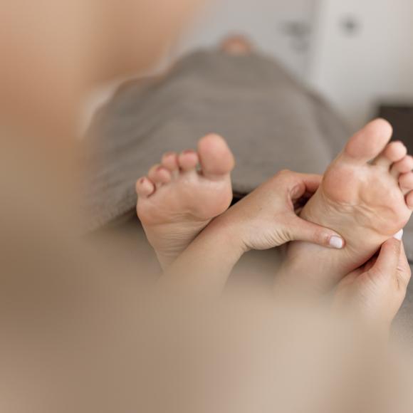 FUSSREFLEXZONENMASSAGE