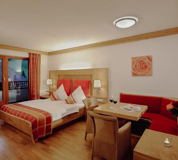 Family suite with children’s room