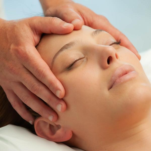 Deep Sensorial Head Spa (55 Min.)