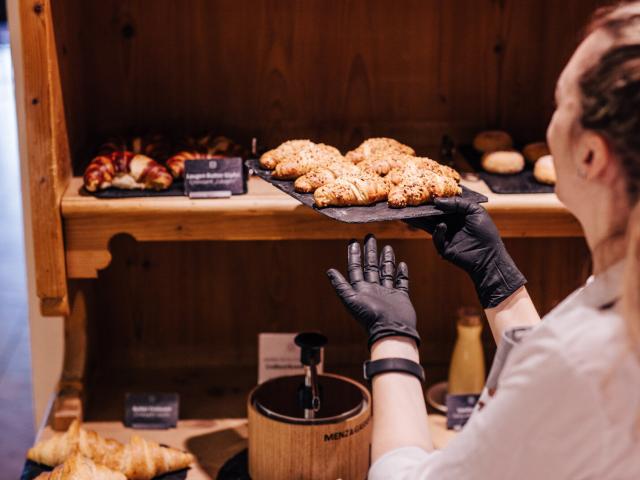 Personale addetto al buffet della colazione