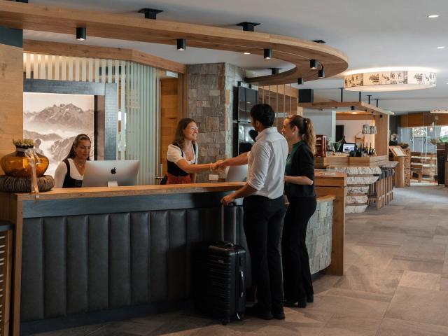 Responsabile / Vice Responsabile Reception (m/f/d) – Annuale – Full time