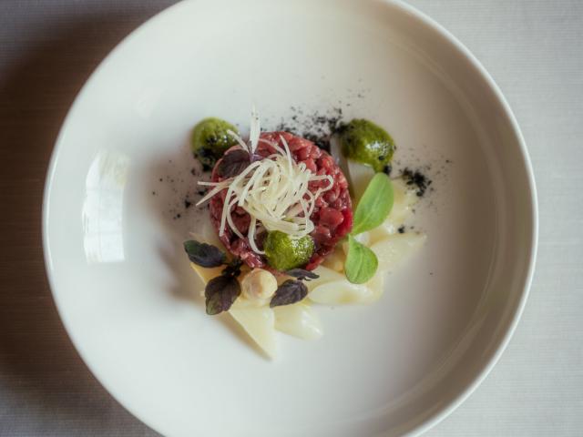 Salatier/ Commis de Cuisine m/w/d ab sofort gesucht