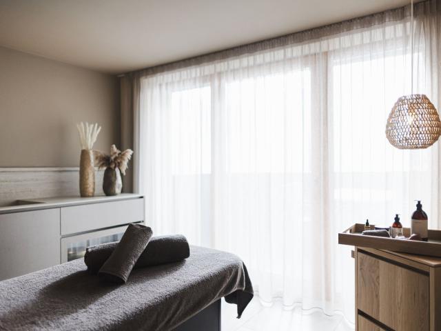 SPA-Mitarbeiterin (Massage & Kosmetik) - Teilzeit