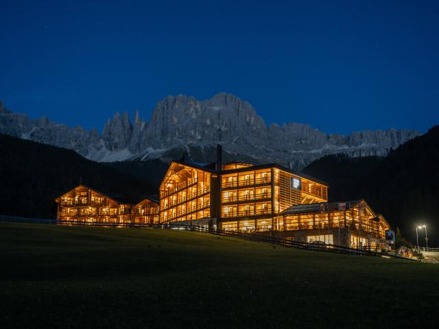 Nachtportier ab April