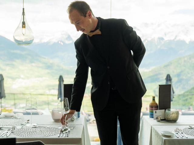 Servicemitarbeiter für Abend Service (m/w/d)