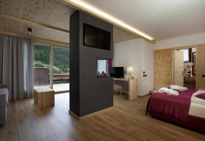 CEVEDALE ROOM