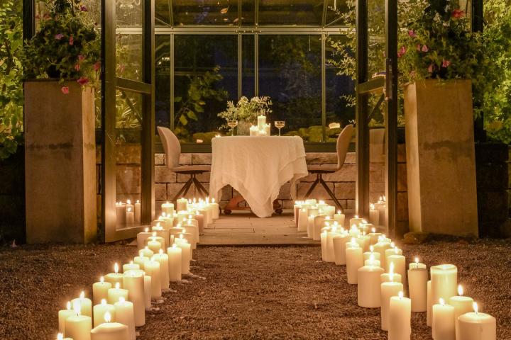 Candle-Light-Dinner: gemeinsam den Moment genießen