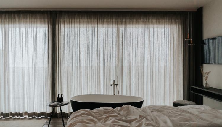 Romantic Suite mountain view